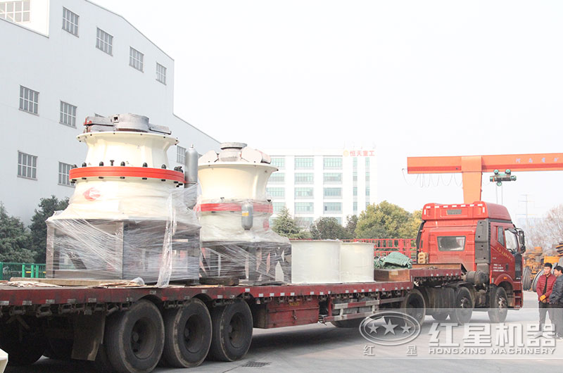 大型碎石生产线设备发货现场 大型碎石生产线设备发货现场