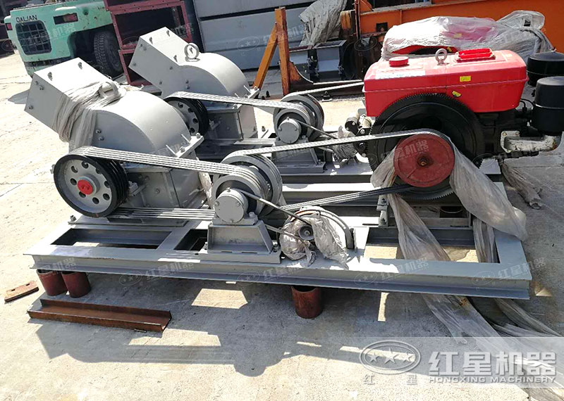 柴油式小型锤式破碎机 柴油式小型锤式破碎机