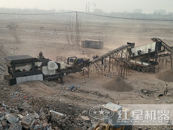 每小时300吨车载移动粉碎机处理建筑垃圾 每小时300吨车载移动粉碎机处理建筑垃圾
