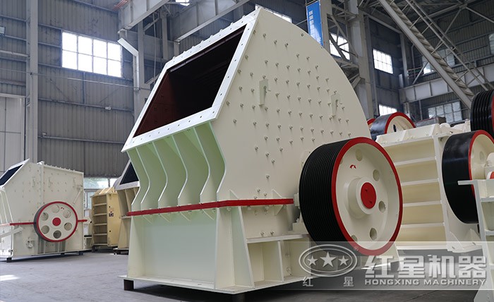 砂石场用二合一破碎机——重锤破 砂石场用二合一破碎机——重锤破