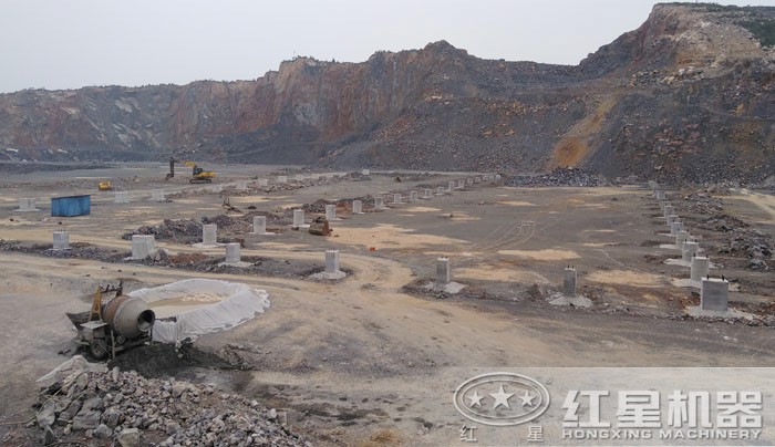 整理场地,地基打桩 整理场地,地基打桩