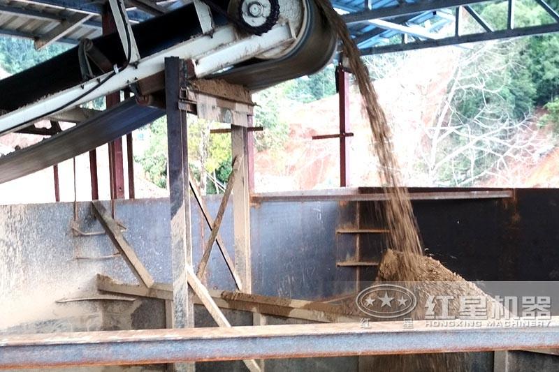 大型鹅卵石流动制砂机现场物料 大型鹅卵石流动制砂机现场物料